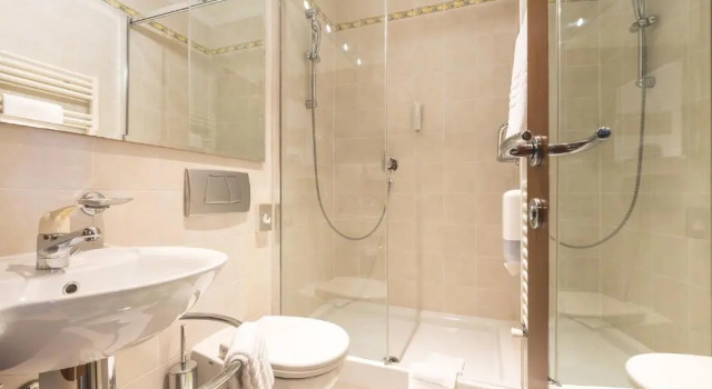 Семейный люкс с 2 комнатами Hotel Delfino Lugano