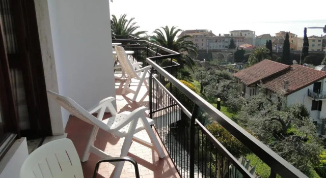 Апартаменты c 1 комнатой с балконом и с видом на море Residence La Carruba