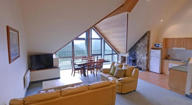 Четырёхместные апартаменты Пентхаус с 2 комнатами Falls Creek Country Club