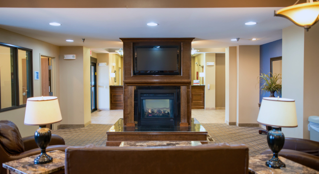 Holiday Inn Express Devils Lake, an IHG Hotel, Buchen Sie Hotel Devils Lake North Dakota