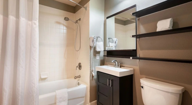Номер Standard c 1 комнатой Contemporary Condo Easy Access to Slopes and the Village - Zephyr Mountain Lodge Premium-Rated 1102