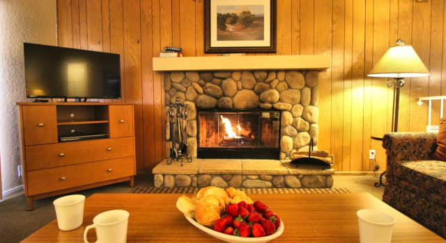Апартаменты с 3 комнатами Lake Arrowhead Chalets