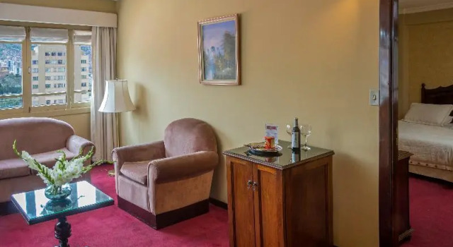 Номер Standard El Rey Palace Hotel