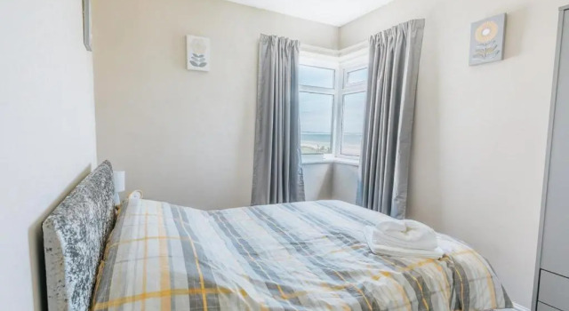 SEA VIEW - 3 bed apartment looking over Bridlington North Beach, Varaa Huoneisto Asunnot kohteessa Merseyside, Huoneisto