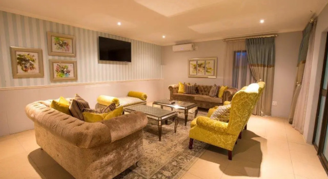 Casabella Guesthouse, Забронировать Отель Отели Ист-Лондона с парковкой, Парковка