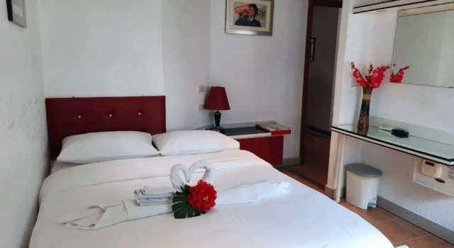 Номер Standard Swiss Food Restaurant and room for rent