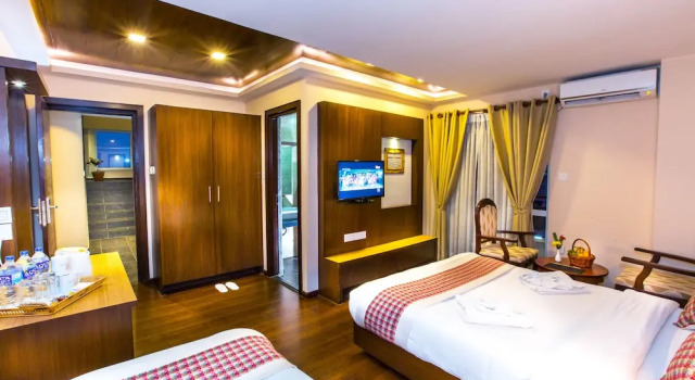Семейный номер Standard с балконом и с видом на город Kathmandu Suite Home