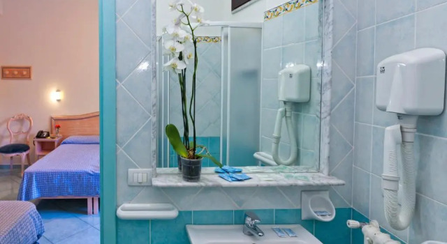 Трёхместный номер Standard с балконом Hotel Cleopatra