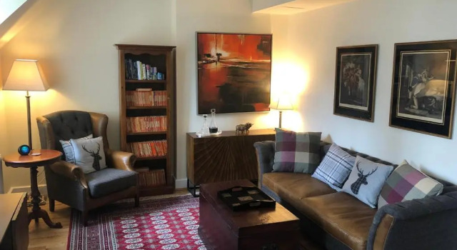 Апартаменты Loch Ness Moat House Apartments