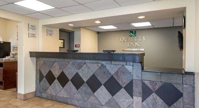 Quality Inn & Suites Lafayette I-65