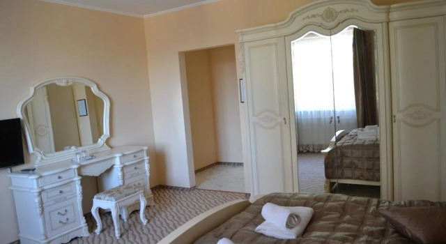 Tonal, Book Hotel Mukachevo Transcarpathia