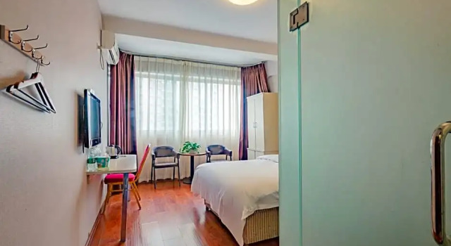 Номер Deluxe Minsheng fast hotel