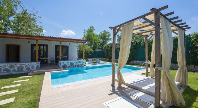 Вилла с 2 комнатами с балконом Eroğlu Villas