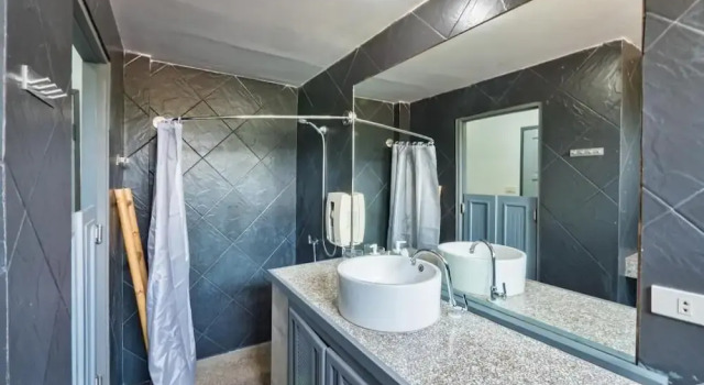 Двухместные апартаменты с балконом и с частичным видом на море Lemon House apartment