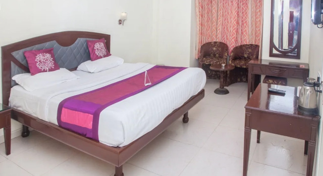 Hotel Nilgiris Inn
