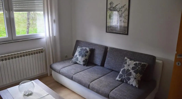 Apartment Loza, Book Lejlighed Hoteller i Karlovac county med parkering, Parkering