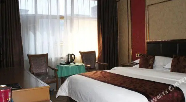 Kai Di Business Hotel, Prenota Hotel Guangyuan Sichuan