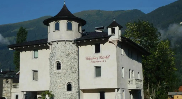 Апартаменты Schloßburg Reiserhof