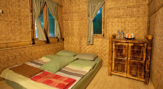 Bumbangku Beach Cottage, Book Vacation Home Hotels in Lombok with Parking, Parking