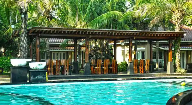 Palm Beach Resort, Prenota Resort Hotel tutto incluso a Jepara, All Inclusive