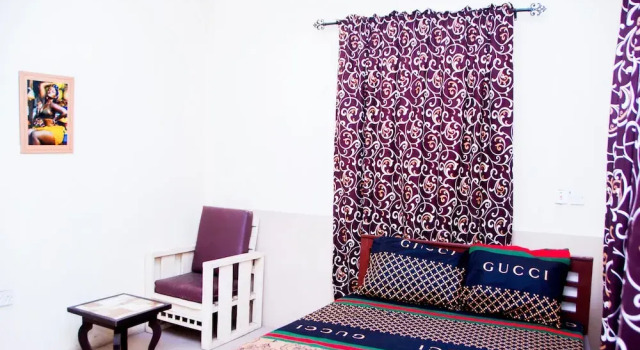 Zenmof Royal Guest House, Book Guesthouse Ikeja 