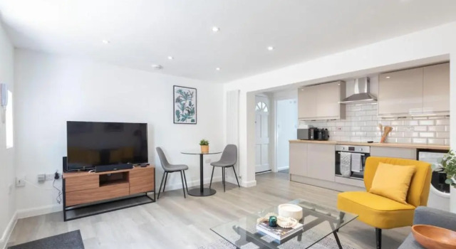 Апартаменты c 1 комнатой The White House Flat by Select SA