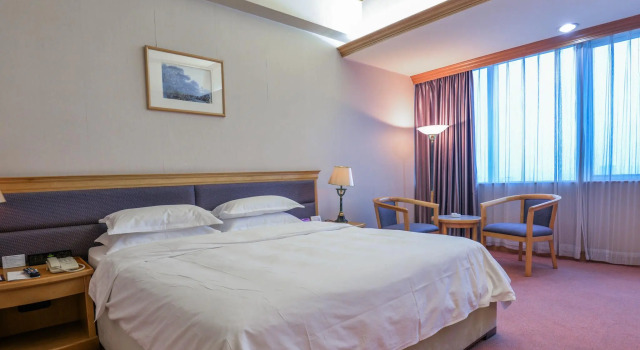 Двухместный номер Standard Guangzhou New Century Hotel