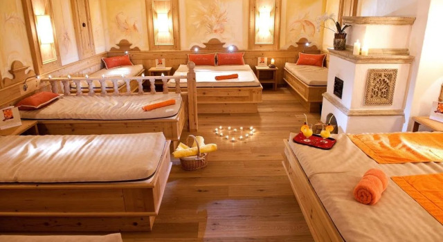 Hotel Alpina Wellness & Spa Resort, Book Resort Hotels in Kaiserwinkl with a Pool, Swimming Pool
