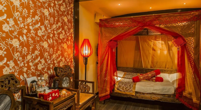 Люкс с балконом Hill Lily Courtyard