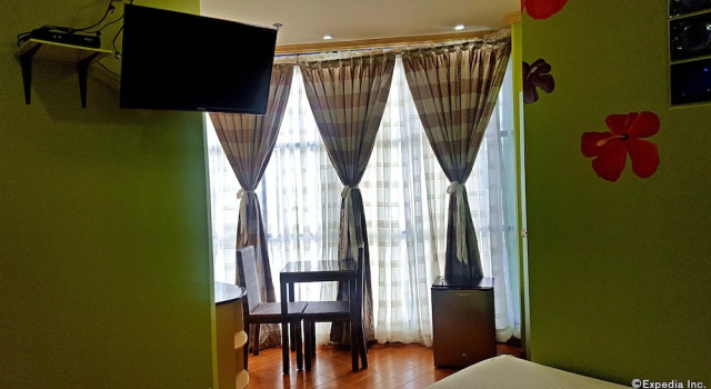 Люкс C & L Suites Inn