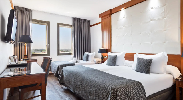 Трёхместный номер Standard Best Western Premier CMC Girona