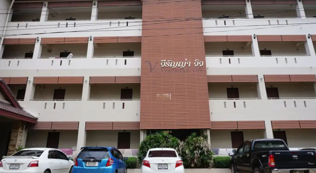 Veeranya Vill Hotel, Varaa Hotelli Hotellit North-Eastern Thailand pysäköinnillä, Pysäköinti