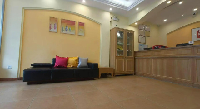 Homeinn Hotel (Shaoxing Lu Xun's Hometown Renmin Middle Road), Prenota Hotel Hotel a Shaoxing con parcheggio, Parcheggio