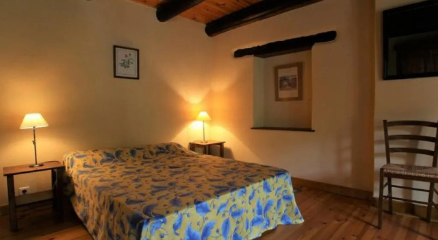 Gîte Villeneuve-d'Allier, 6 pièces, 10 personnes - FR-1-582-183