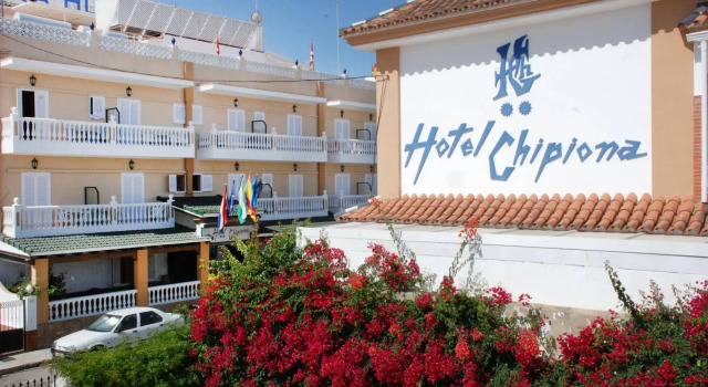 Hotel Chipiona, Забронировать Отель Чипиона Коста-де-ла-Лус, рядом с Памятник Росио Хурадо