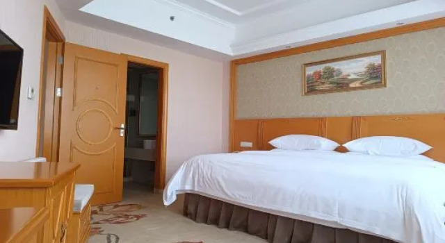 Люкс Vienna Hotel Guilin Wanfu Square