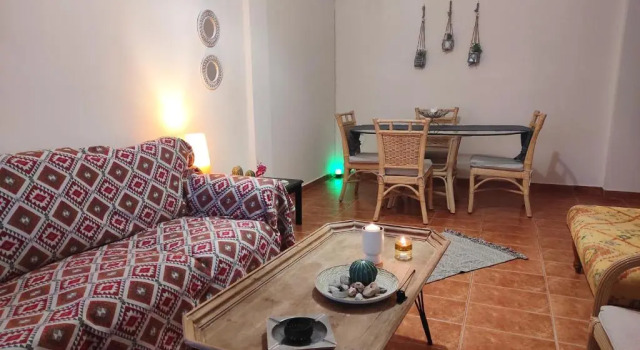 Akasha Beach House, Забронировать Апартаменты/квартира Отели Ороп с парковкой, Парковка