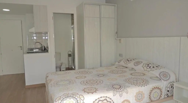 Carihuela Palace Studio 418 Beach - Playa, Забронировать Отель Отели Торремолинос с парковкой, рядом с Парафия Архангела Михаила, Парковка