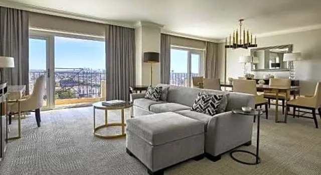 Люкс Grand Doheny Four Seasons Hotel Los Angeles at Beverly Hills