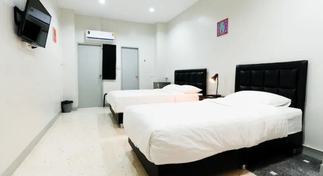 Семейный номер Standard с балконом и с видом на город Suksomboon Residence
