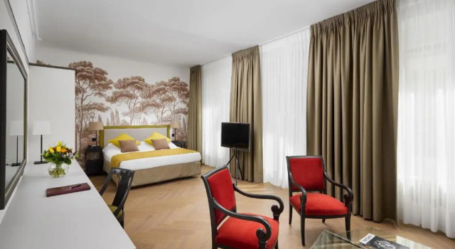 Полулюкс Hotel Victoria
