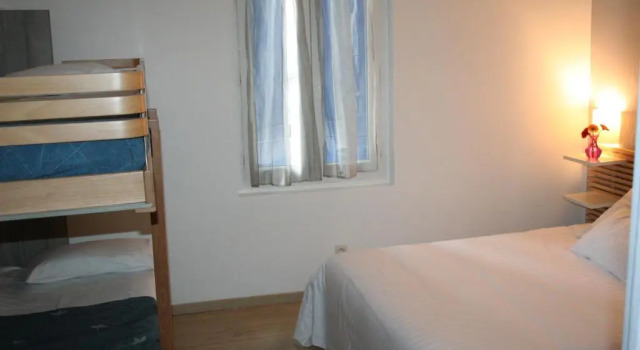 Четырёхместный номер Standard Hôtel Les Italiens