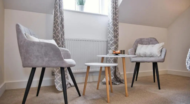 MODERN and SPACIOUS HOUSE CLOSE TO THE CITY CENTRE, Забронировать Отель Отели Питерборо с парковкой, рядом с Peterborough Cathedral, Парковка