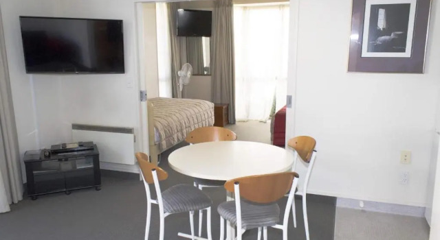 Трёхместный номер Standard Jasmine Court Motel