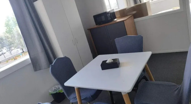 1 Double 1 Single 2 Sofa Beds Suite 2