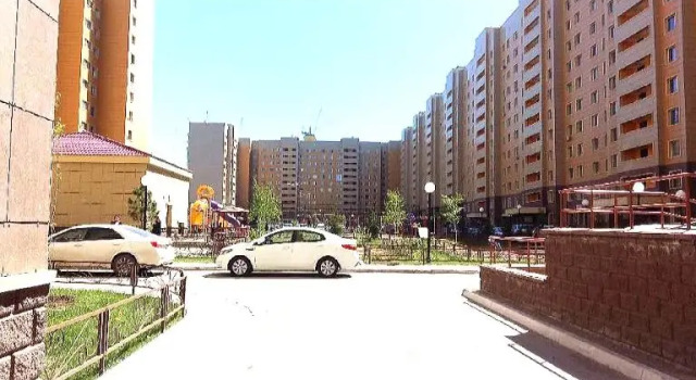 Wonderful apartment on Sarmat Sauran 3/1str, Rezerwuj Apartament Astana Kazachstan