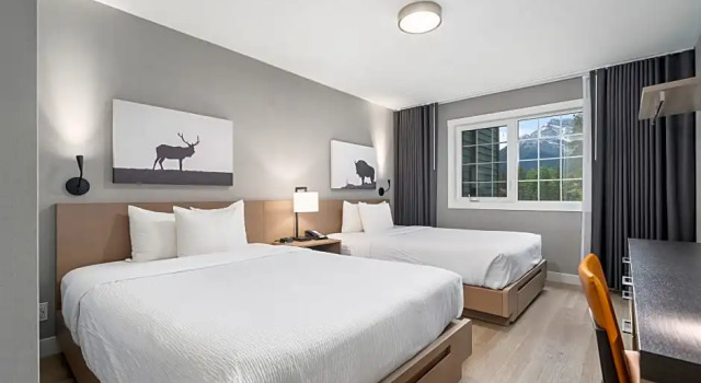 Номер Deluxe Lake Louise Inn