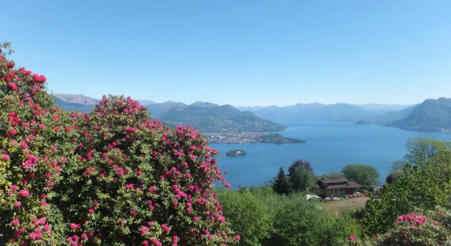 Коттедж c 1 комнатой с видом на озеро Casa Belvedere Stresa