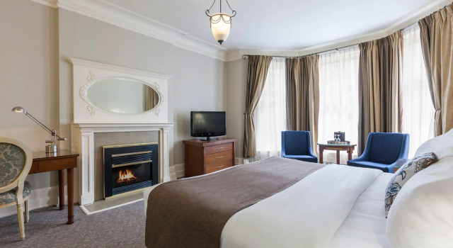 Deluxe Fireplace Double room Chateau Versailles