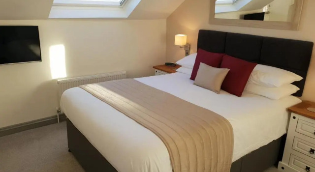 Люкс Deluxe Compston House B & B